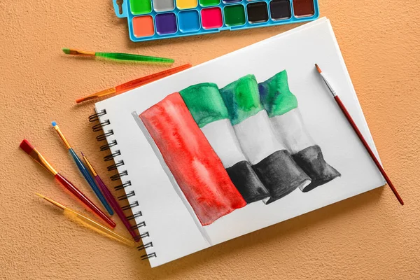 Caderno Com Bandeira Dos Emirados Árabes Unidos Pincéis Tintas Fundo — Fotografia de Stock