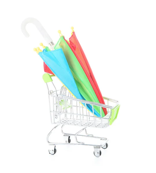 Kreativní Kompozice Vozíkem Supermarket Mini Deštníkem Bílém Pozadí — Stock fotografie