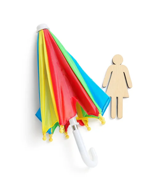 Composición Creativa Con Figura Mujer Madera Mini Paraguas Sobre Fondo — Foto de Stock