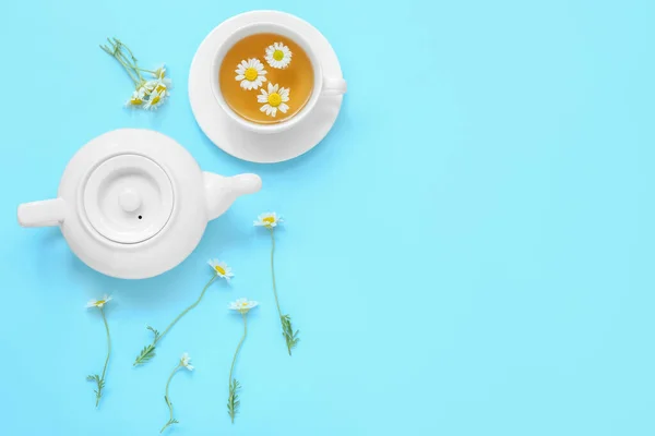 Teapot Cup Hot Chamomile Tea Blue Background — Stock Photo, Image