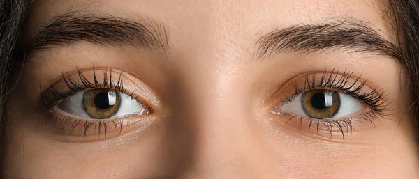 Woman Brown Eyes Closeup — Photo