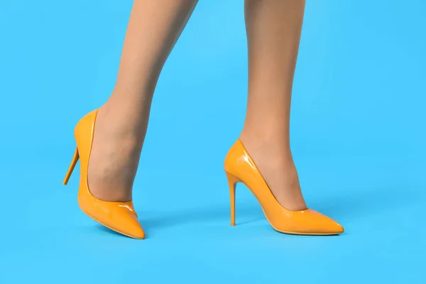 Female Legs Bright High Heels Color Background Closeup — Stock Photo, Image