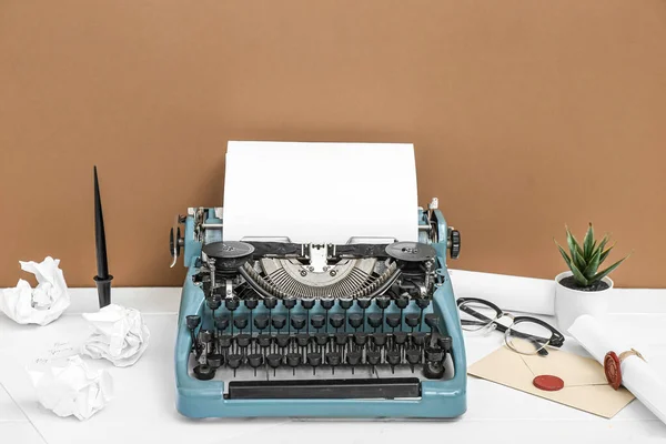 Vintage Typewriter Eyeglasses Pen Holder Envelope Scrolls Wax Seal Stamp — Stock Photo, Image