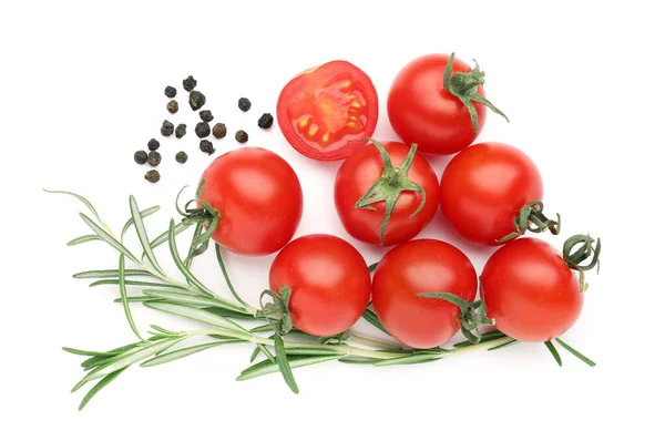 Composição Com Tomates Cereja Maduros Especiarias Sobre Fundo Branco — Fotografia de Stock