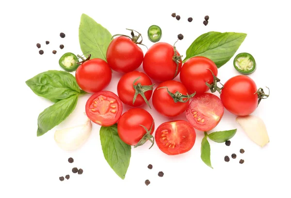 Skład Dojrzałymi Pomidorami Wiśniowymi Jalapeno Przyprawami Białym Tle — Zdjęcie stockowe