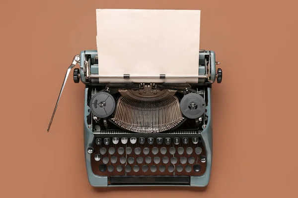 Vintage Typewriter Blank Paper Sheet Brown Background — Stock Photo, Image