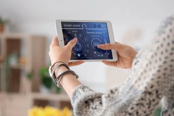 Young Woman Using Smart Home Security System Control Panel Closeup — Stock Photo, Image