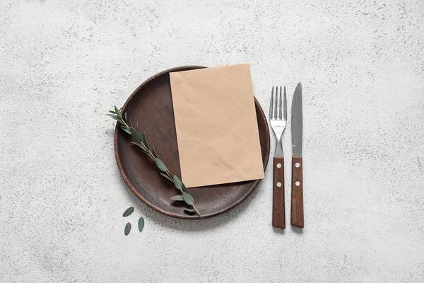 Clean Plate Blank Invitation Card Cutlery Eucalyptus Branch White Table — Stock Photo, Image
