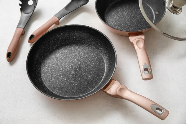 Frying Pans Kitchen Utensils Light Background — Stock Photo, Image