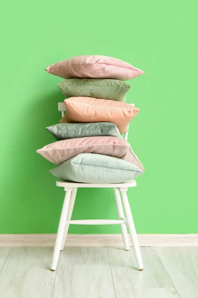 Stylish Pillows Chair Green Wall — Stock Photo, Image