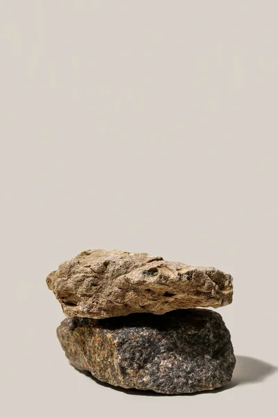 Dekoracyjne Kamienne Podium Białym Tle — Zdjęcie stockowe