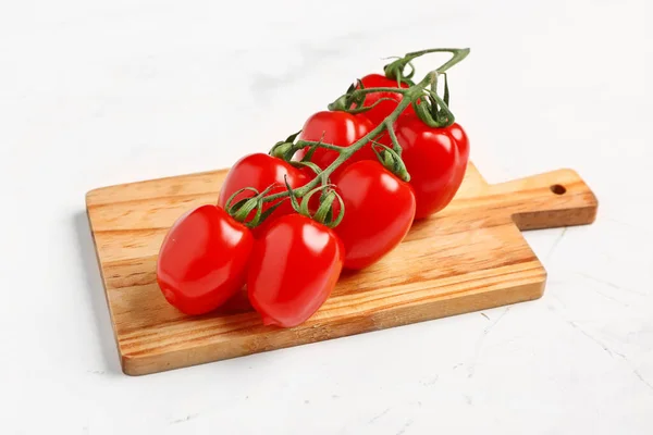 Wooden Board Fresh Cherry Tomatoes White Background — Stock Photo, Image