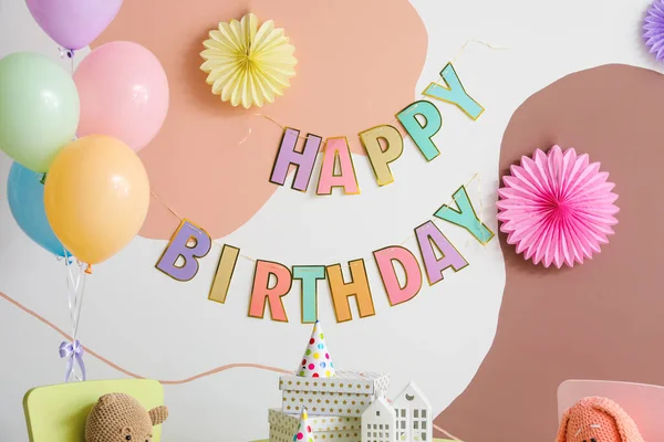 Wnętrze Przyjęcie Urodzinowe Dziecka Girlandą Balonami Pływającymi — Zdjęcie stockowe