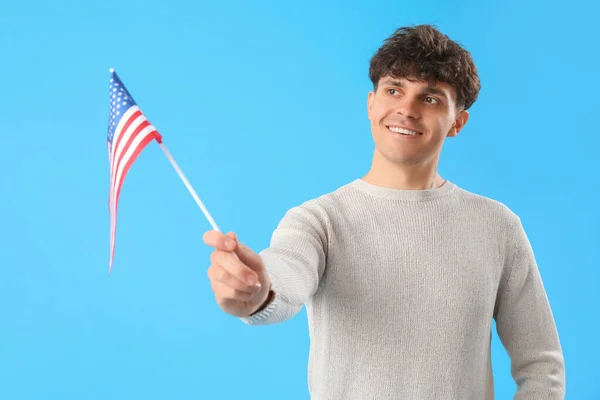 Jongeman Met Usa Vlag Blauwe Achtergrond — Stockfoto