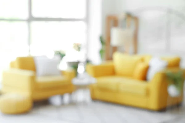 Interior Sala Estar Leve Com Sofá Amarelo Poltrona Perto Grande — Fotografia de Stock