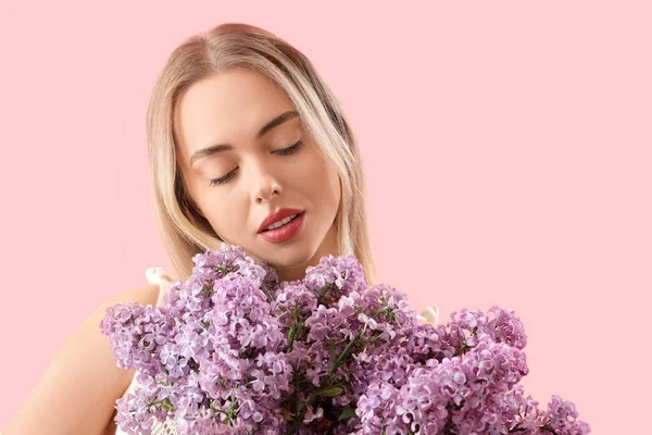 Young Woman Lilac Flowers Pink Background Closeup — Stock Photo, Image