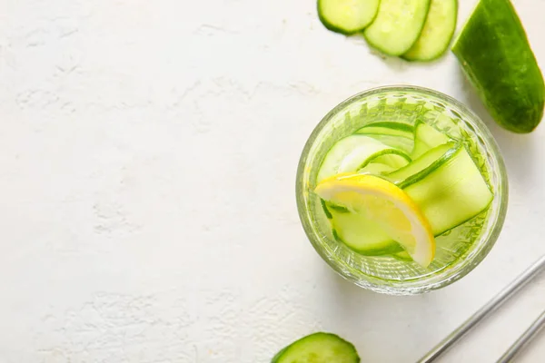 Glass Infused Water Cucumber Slices White Table — Stock Photo, Image