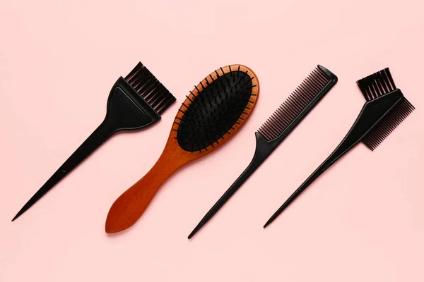 Hairdresser Brushes Pink Background — Stock Photo, Image