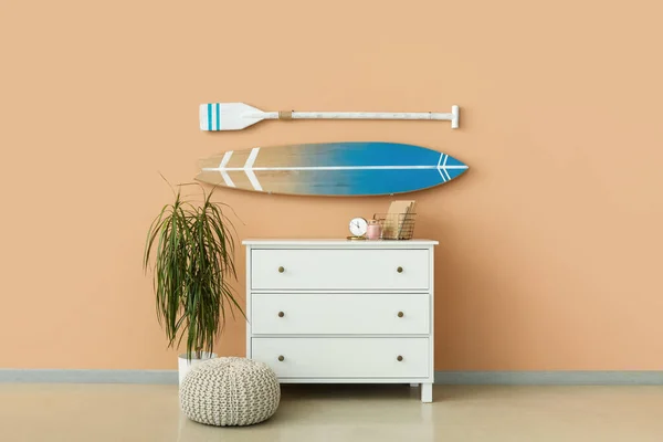 Interior Room Surfboard Paddle Commode — Stock Photo, Image