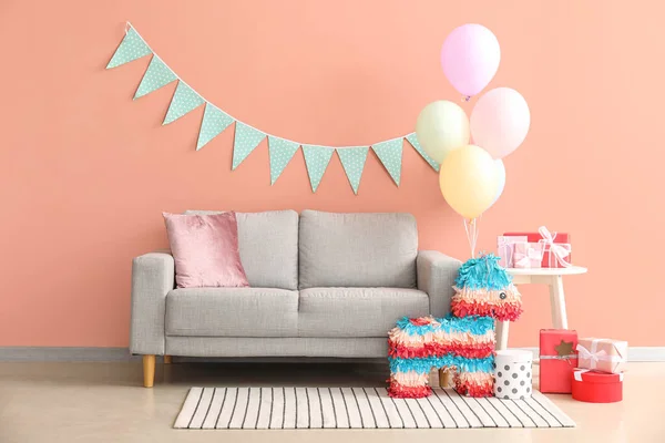 Interior Living Room Decorated Birthday Balloons Pinata Garland — Stock Photo, Image