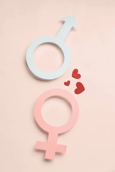红心男子和女子的性别符号 — 图库照片