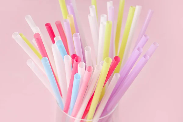 Glass Different Colorful Straws Grunge Pink Background — Stock Photo, Image