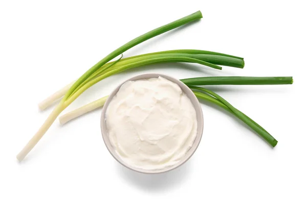 Bowl Tasty Sour Cream Green Onion White Background — Stock Photo, Image