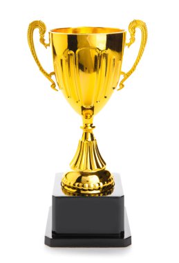 Beyaz arkaplanda altın bardak