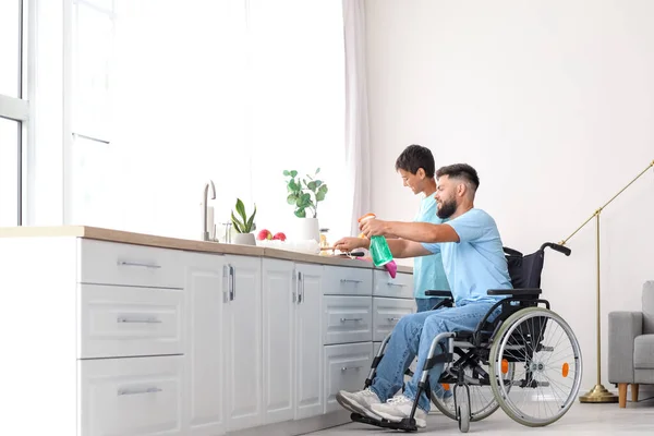 Little Boy His Father Wheelchair Cleaning Home — Stock Photo, Image