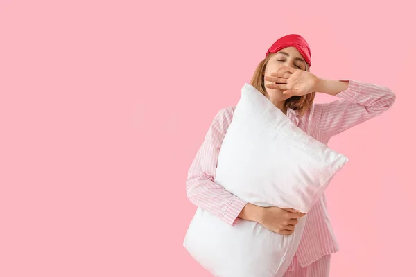 Young Woman Pajamas Pillow Yawning Pink Background — Stock Photo, Image