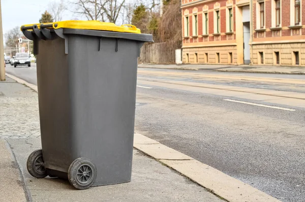 Odpadkový Kontejner Ulici Města — Stock fotografie