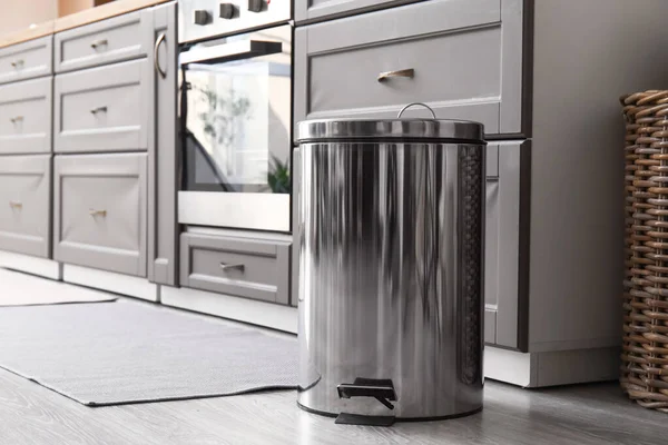 Metallic Trash Bin Floor Modern Kitchen — Stock Photo, Image