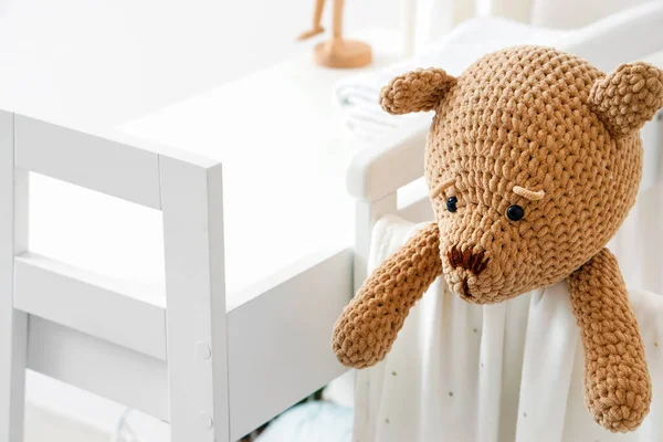 Baby Crib Toy Bear Light Bedroom Closeup — Stock Photo, Image