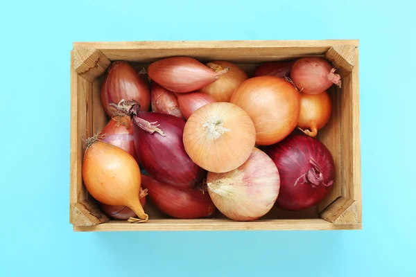 Wooden Box Different Kinds Onion Blue Background — Stock Photo, Image