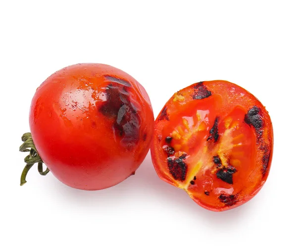 Lekkere Gegrilde Tomatenstukjes Witte Achtergrond — Stockfoto