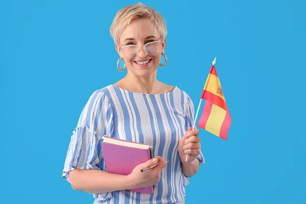 Gammal Kvinnlig Lärare Spanska Ljusblå Bakgrund — Stockfoto