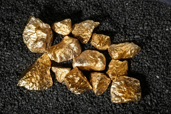 Golden Nuggets Black Coal — Stock Photo, Image