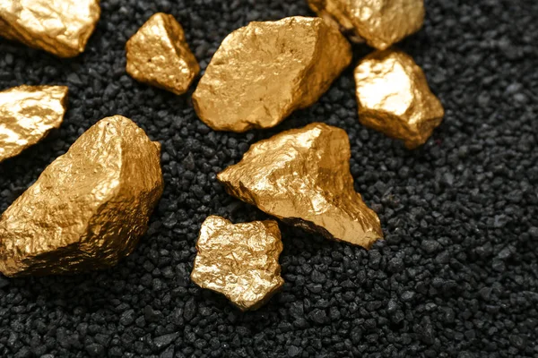Golden Nuggets Black Coal Closeup — Stock Photo, Image