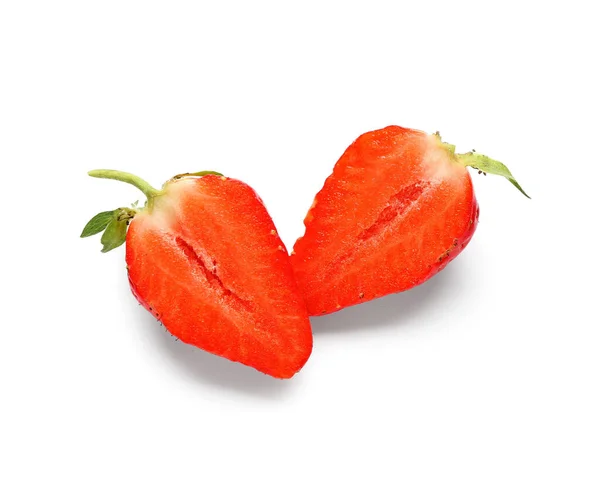 Hälften Frischer Erdbeeren Auf Weißem Hintergrund — Stockfoto