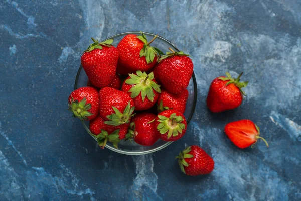 Glass Bowl Fresh Strawberries Blue Background — Stock Photo, Image