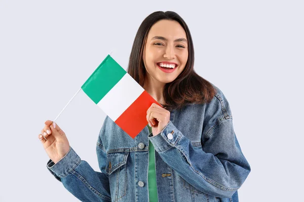 Jovem Com Bandeira Itália Fundo Branco — Fotografia de Stock