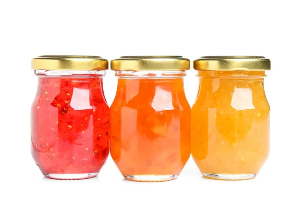 Gläser Mit Verschiedenen Marmeladen Auf Weißem Hintergrund — Stockfoto