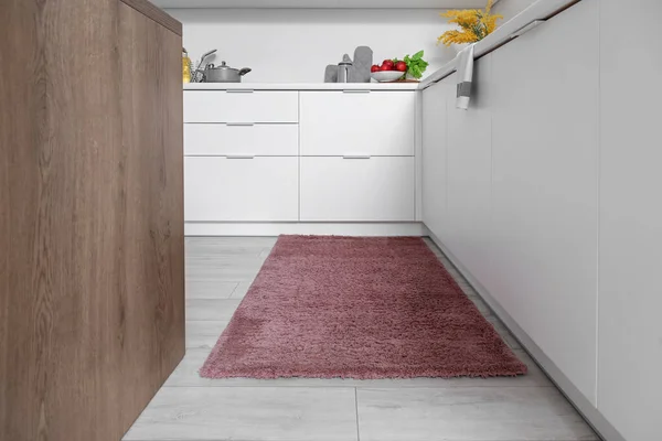 Karpet Coklat Bergaya Bagian Dalam Dapur Modern — Stok Foto