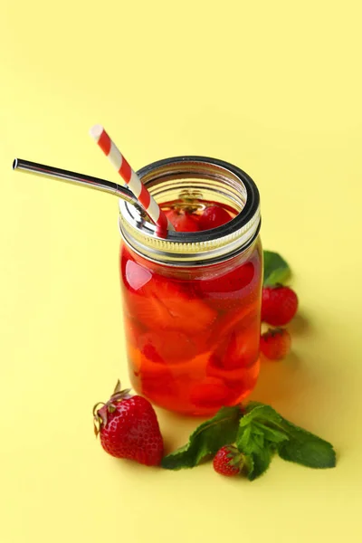 Mason Jar Infused Water Strawberry Mint Yellow Background — Stock Photo, Image