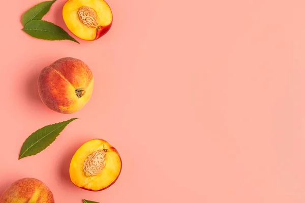 Sweet Peaches Leaves Pink Background — Stock Photo, Image