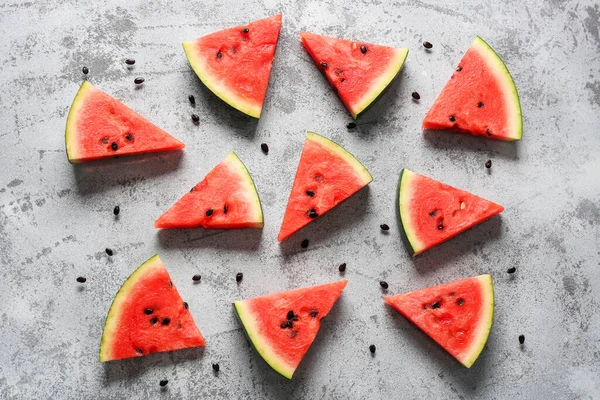 Stücke Frischer Wassermelone Auf Blauem Grunge Hintergrund — Stockfoto