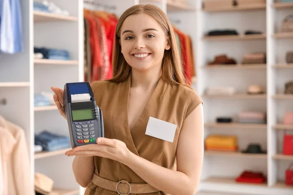 Female Seller Payment Terminal Boutique — Stock Photo, Image