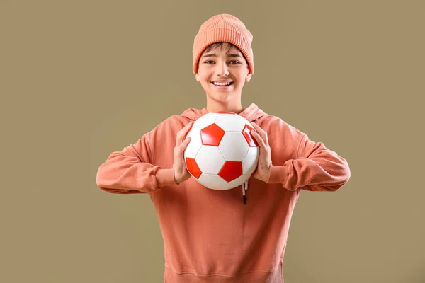 Mały Chłopiec Piłką Nożną Tle Koloru — Zdjęcie stockowe