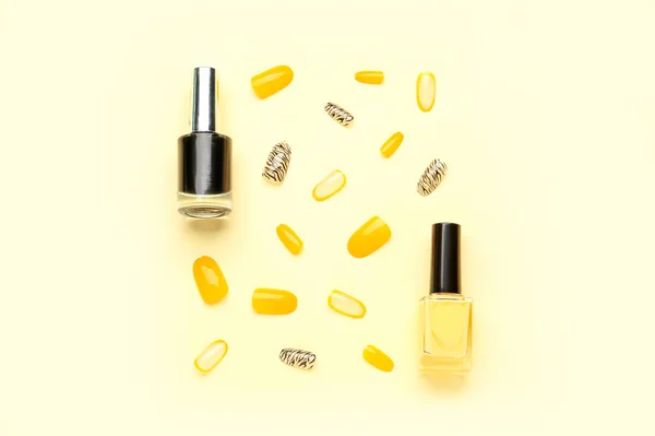 Press Nails Polishes Yellow Background — Stock Photo, Image