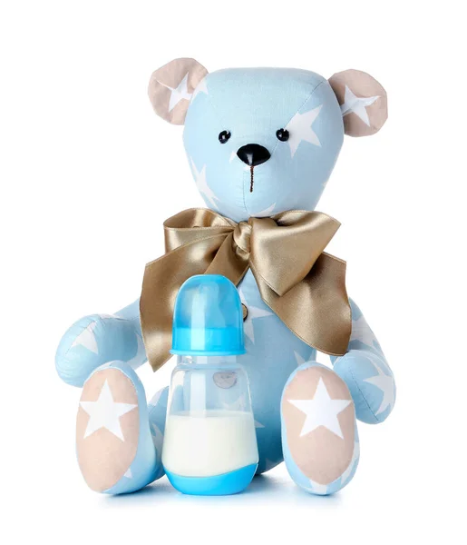 Медвежонок Бутылкой Молока Малыша Изолирован Белом Фоне — стоковое фото